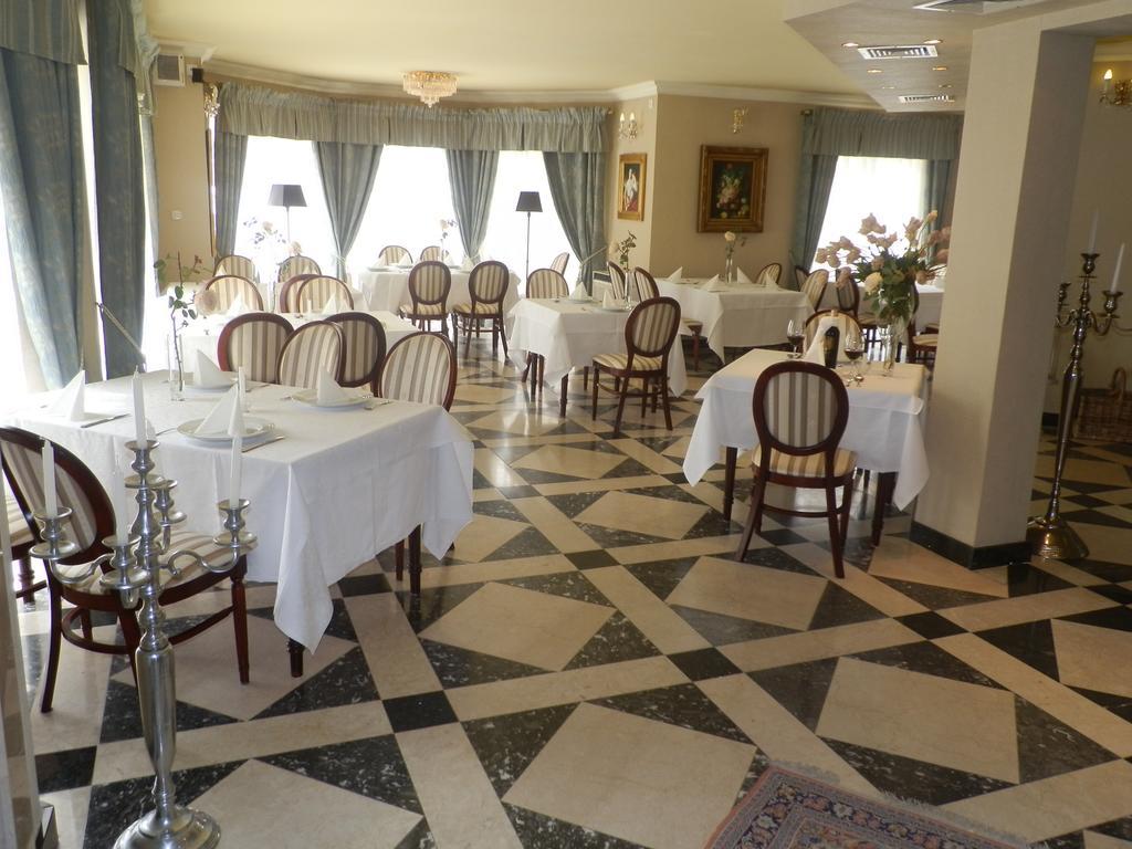 Willa Alexander Resort & Spa - Caloroczny Kryty Basen Mielno  Extérieur photo