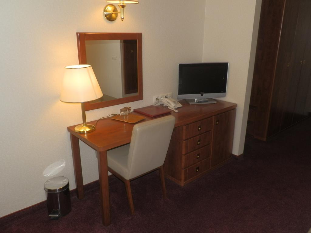 Willa Alexander Resort & Spa - Caloroczny Kryty Basen Mielno  Chambre photo