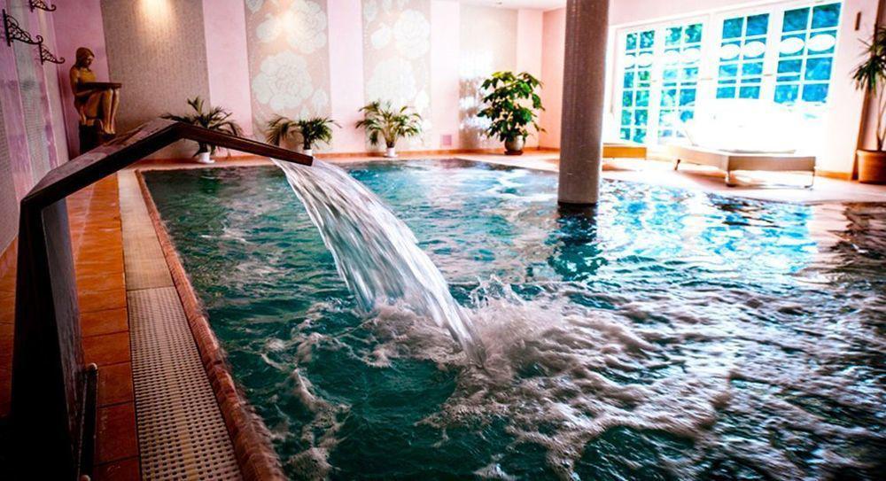 Willa Alexander Resort & Spa - Caloroczny Kryty Basen Mielno  Extérieur photo
