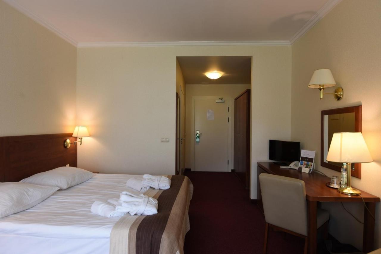 Willa Alexander Resort & Spa - Caloroczny Kryty Basen Mielno  Extérieur photo