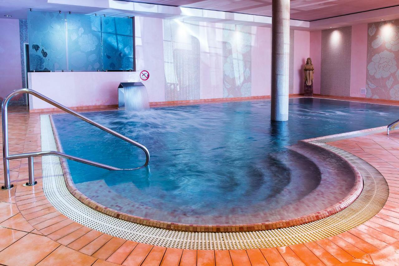 Willa Alexander Resort & Spa - Caloroczny Kryty Basen Mielno  Extérieur photo