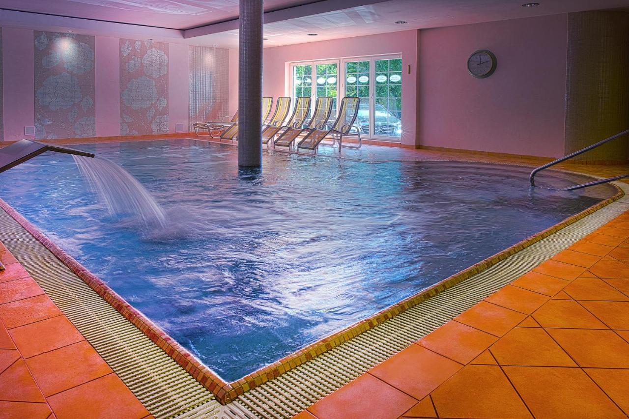 Willa Alexander Resort & Spa - Caloroczny Kryty Basen Mielno  Extérieur photo